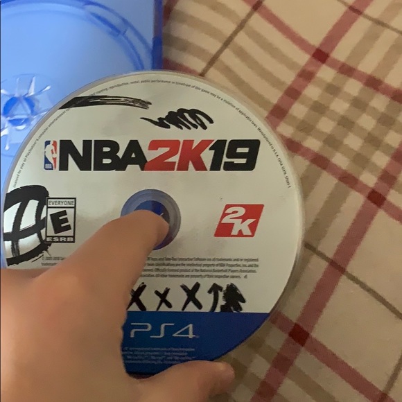2K19 PS4 - Picture 4 of 4